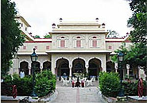 fort-rajwada-hotel1